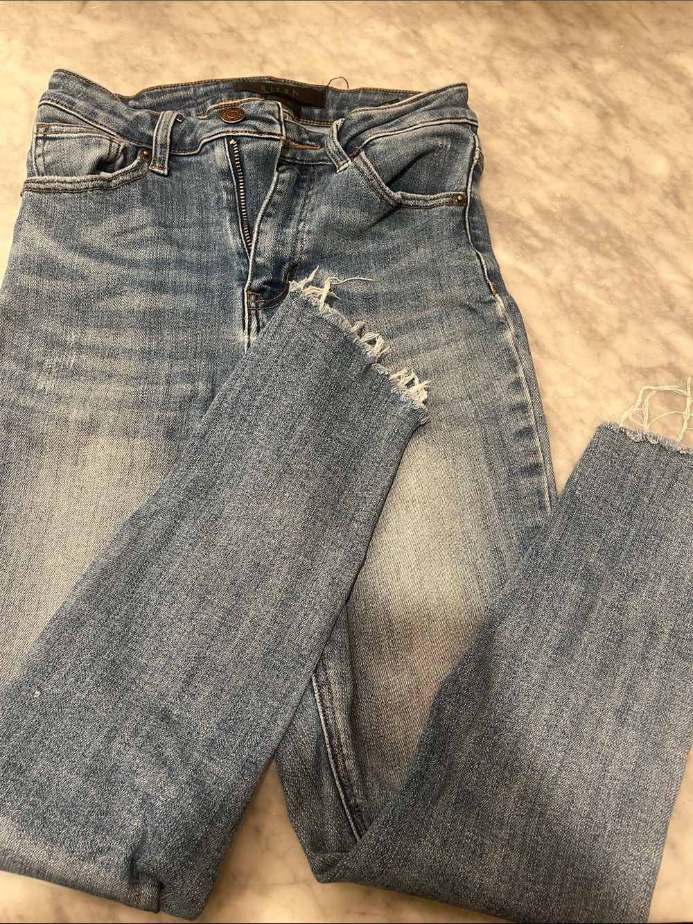 Light Wash Ankle Crop Jeans - Unknown Brand
